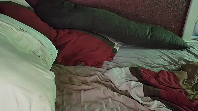 immikew1975 (M mature) - just because