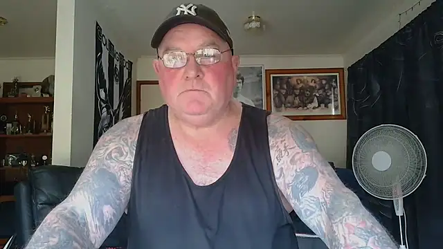 KINKYBLUEYES69 webcam