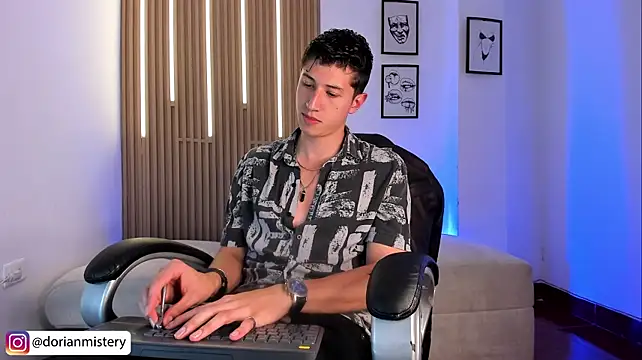Dorianmistery2322_ webcam