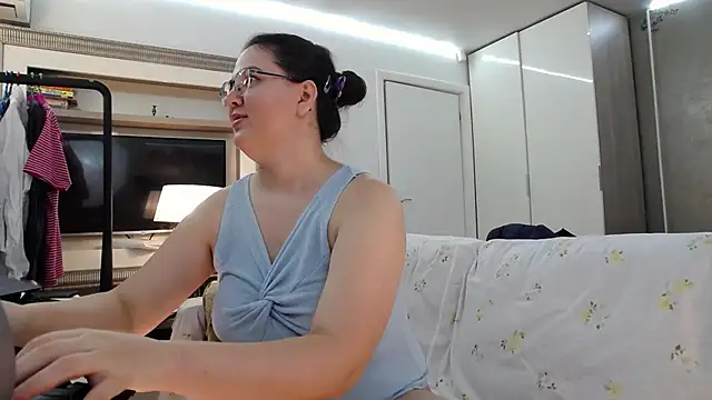 ILoveToFeelU webcam