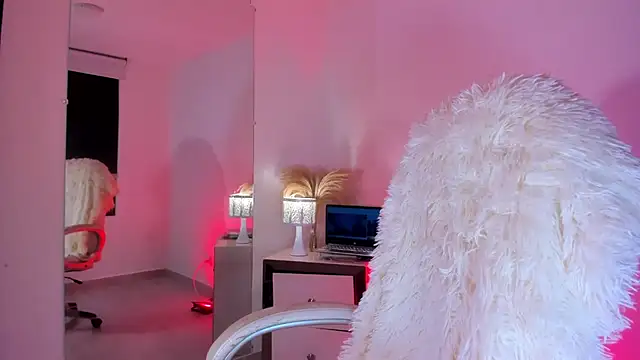 alexa_tobar webcam