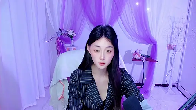 Tili_Lucky webcam