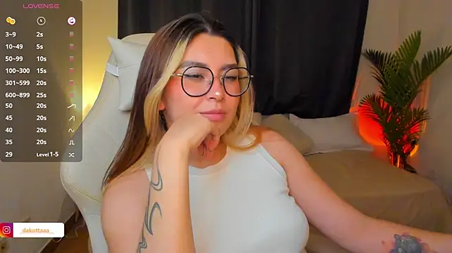 dakottaa_ webcam