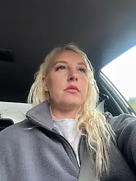 merlindave (F young) - Finger pussy/naked 😈🤤✌️