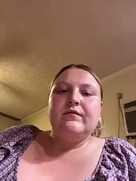 PhatAssBlond webcam