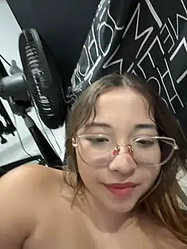 AliciaWhite_nt live cam on StripChat