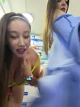 roouse (F young) - Sofia sucks Roouse's tits.