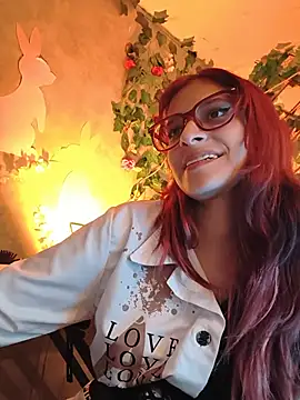RedMeloddy 🍁 webcam chat