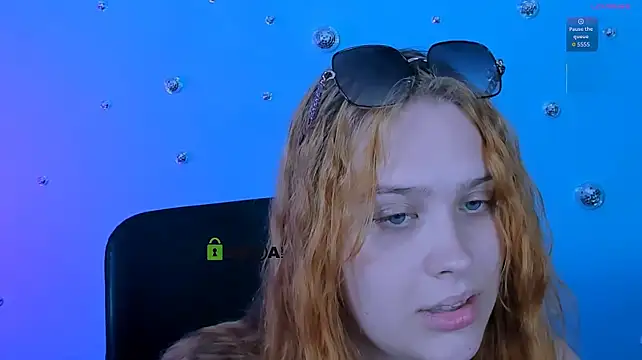 roxy_starr_ webcam