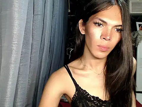 GORGEOUS_CARMEE webcam