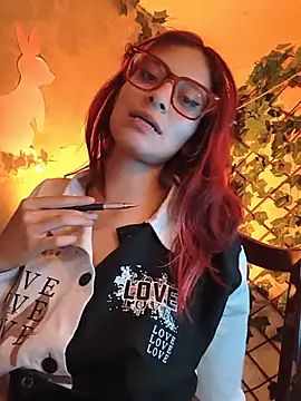 RedMeloddy 🍁 webcam chat