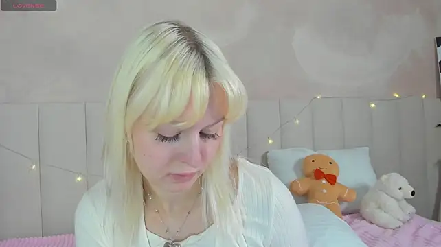 AdeleSilvy webcam