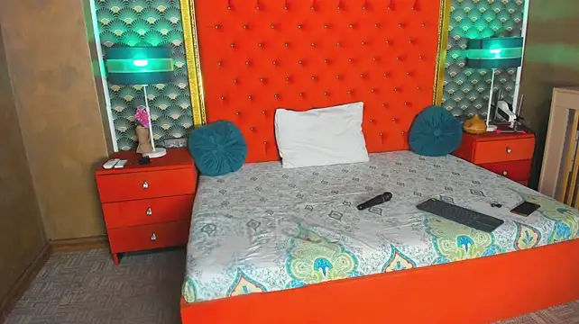 VallerieJones webcam