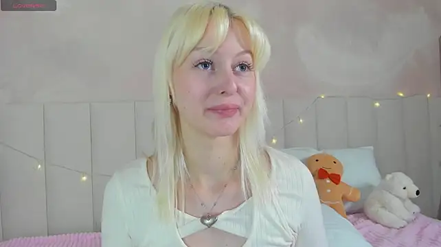 AdeleSilvy webcam