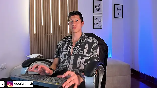 Dorianmistery2322_ webcam