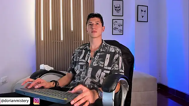 Dorianmistery2322_ webcam