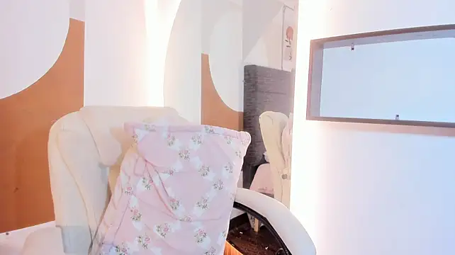 ScarletMoon_1 webcam