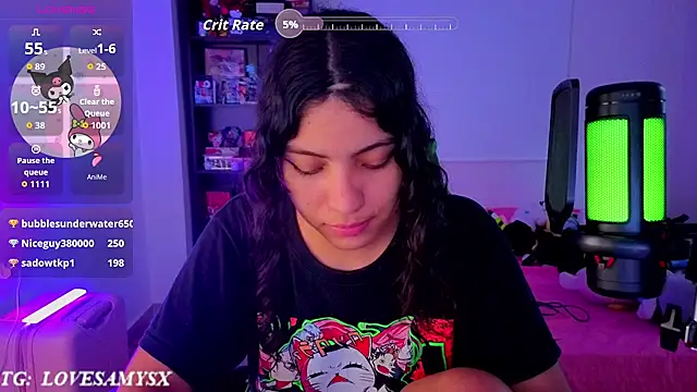 Lovelyamyy live cam on StripChat