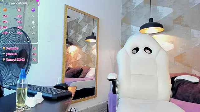 LalilaBrunettee webcam