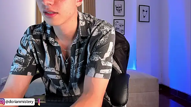 Dorianmistery2322_ webcam