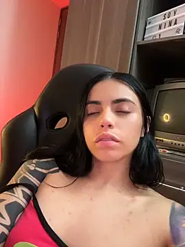 i_am_nina_ live cam on StripChat