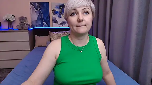 BlondPearl webcam