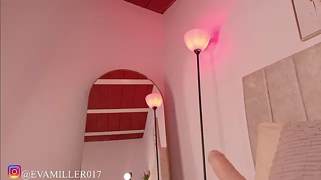 eva_miller7 🖨 live webcam