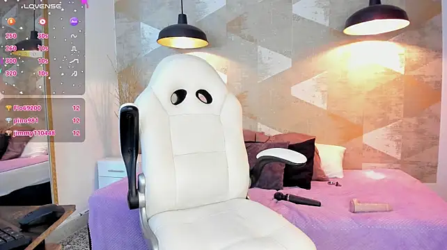 LalilaBrunettee webcam