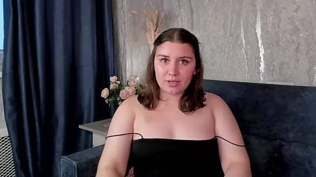 Maya_Raay live cam on StripChat