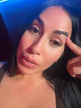 areviklusine1 🕹 live nude chat