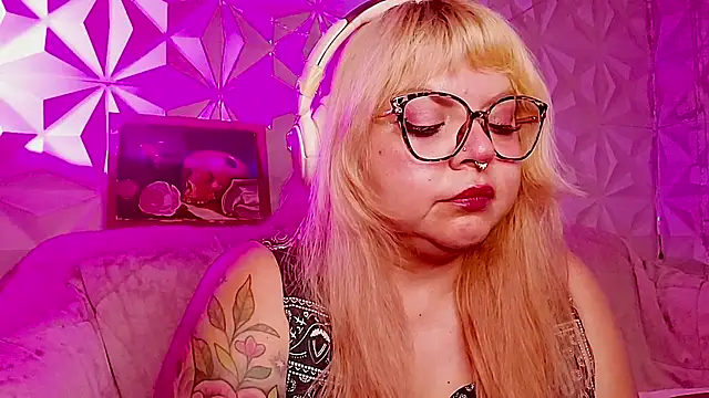 Satyn_doll 〽 online nude cam