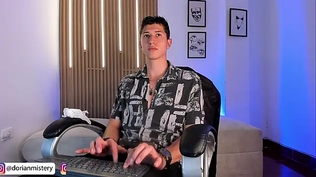 Dorianmistery2322_ webcam