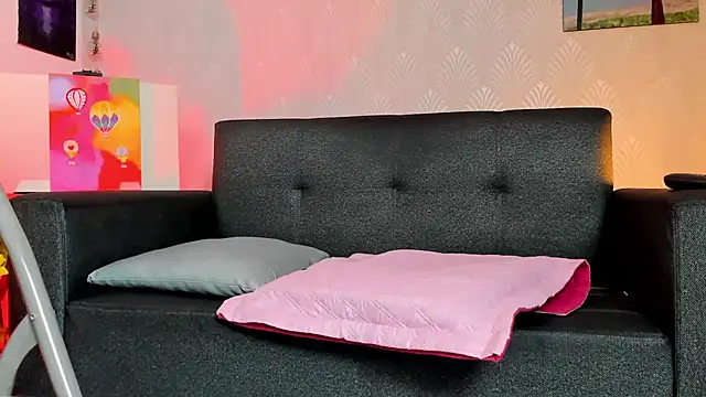 Alaia_Love77 webcam