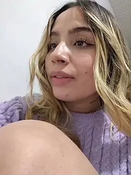 bebita_fiu live cam on StripChat