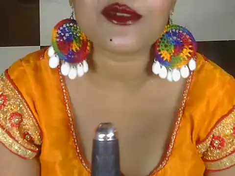 hotee_bhabi live cam on StripChat