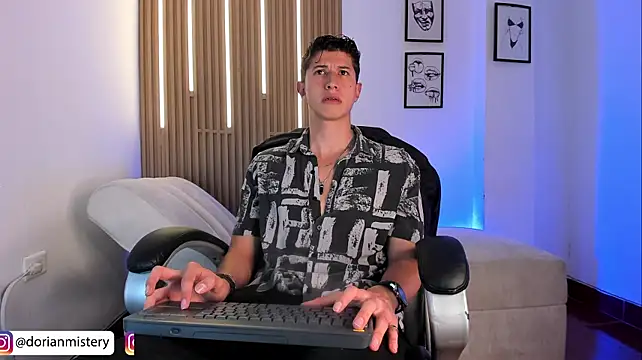 Dorianmistery2322_ webcam
