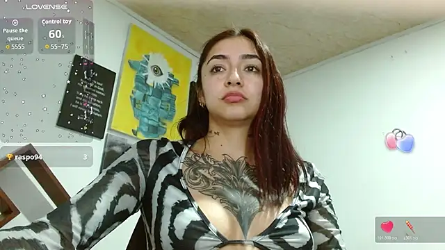 ZoeBakers_ webcam