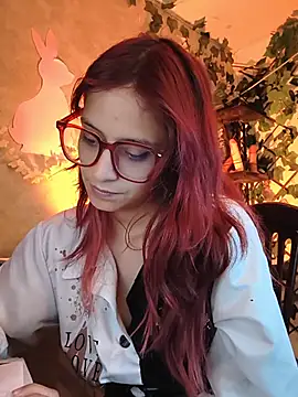 RedMeloddy 🍁 webcam chat