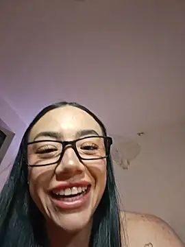 helena_smith live cam on StripChat