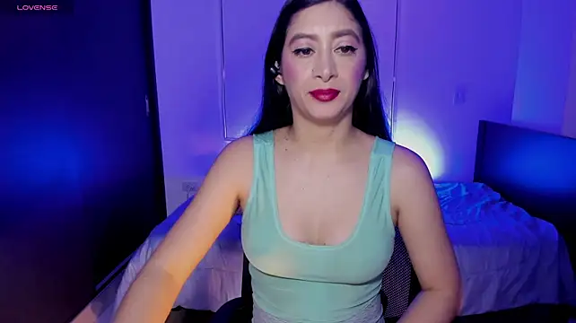 MeganWhite3