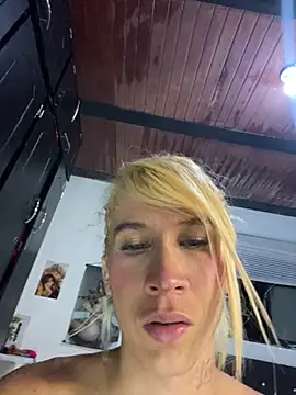Astrid_Porno live sex cam