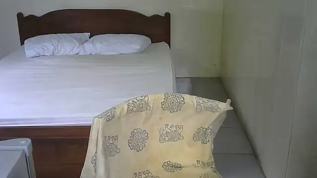 HotHunkHarry webcam