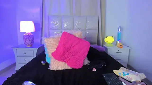 aliyah_sweet webcam