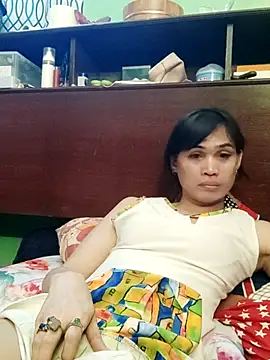 QueenSoreal webcam