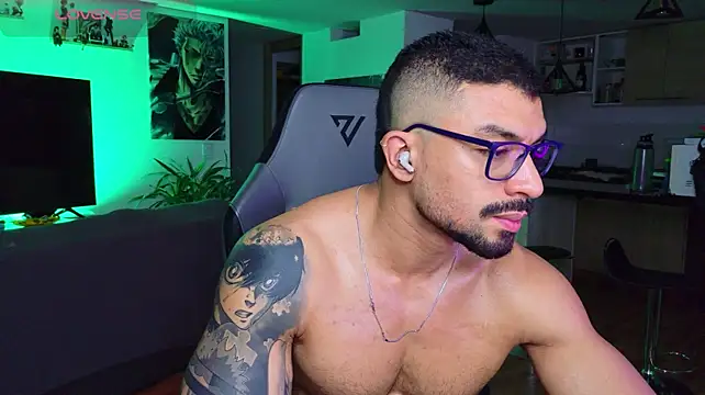 Michael_Diamond live cam on StripChat
