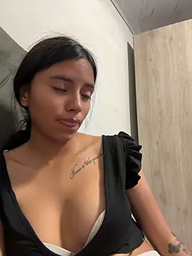 CELESTE_-EC 🌻 webcam chat