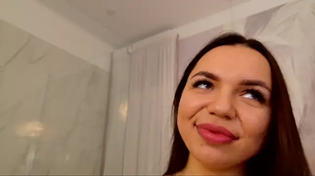 CamillaLarson webcam