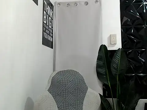 sweetiie_caren webcam