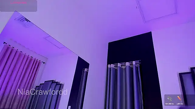 NiaCrawfordd webcam