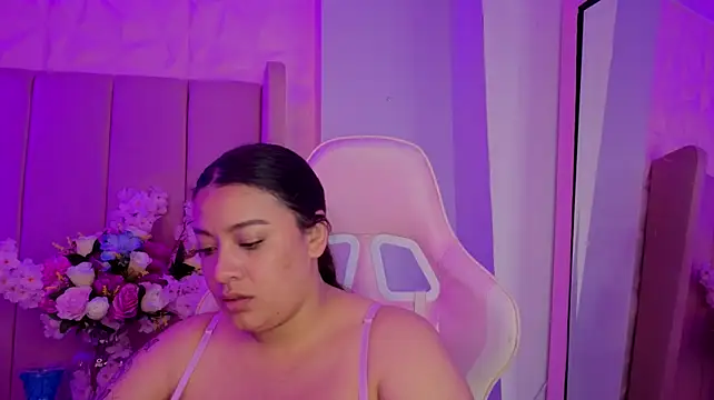 MollyBigBoobs12